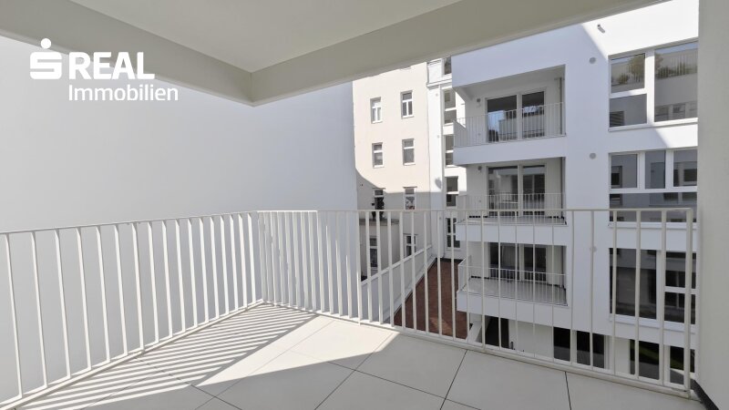 Erstbezug - Hofseitige 3-Zimmer-Balkonwohnung