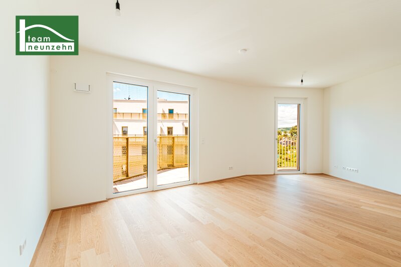 Mehr geht nicht - geräumiger Erstbezug mit Balkon, Erdwärme, Raumhöhe 2,60m, PV-Anlage, 