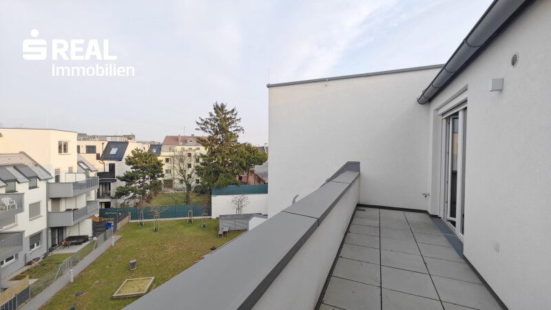 KLIMATISIERTE 3-ZIMMER TERRASSENWOHNUNG IN DER HIRSCHSTETTNER STRASSE