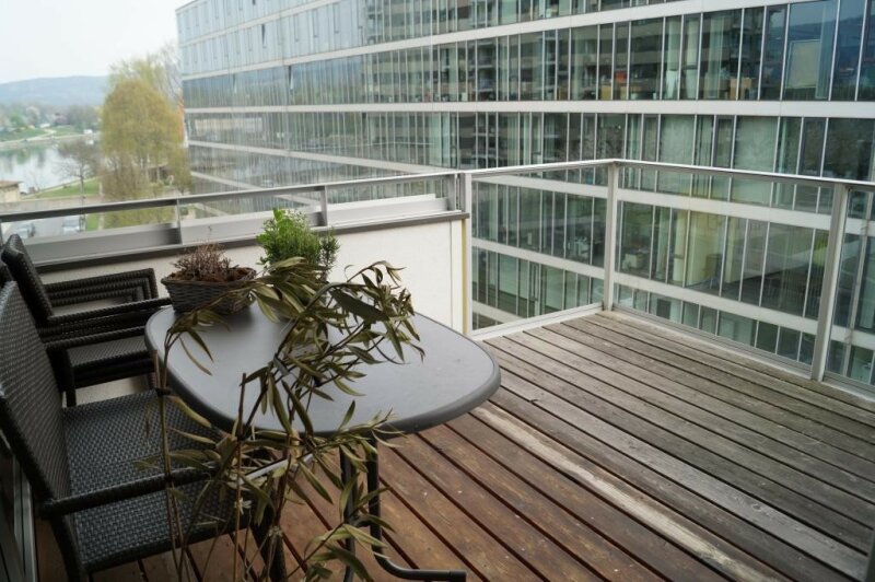 Donaupark 2-Zimmer-Wohnung in Linz mit Loggia und Garage