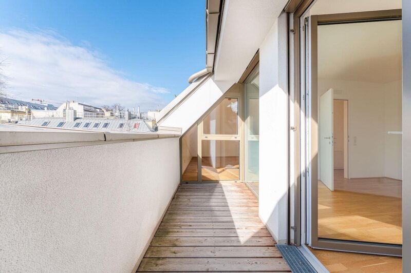 Erstbezug ab 01.07.2026! Schicke 2-Zimmer DG Wohnung nahe Westbahnhof zu vermieten!