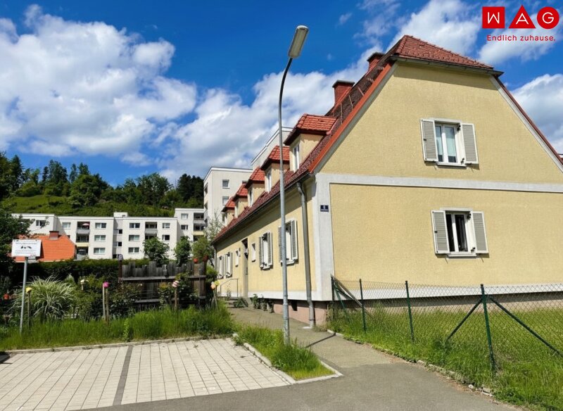 Attraktive 3-Zimmerwohnung mit Badewanne und Gartenanteil!