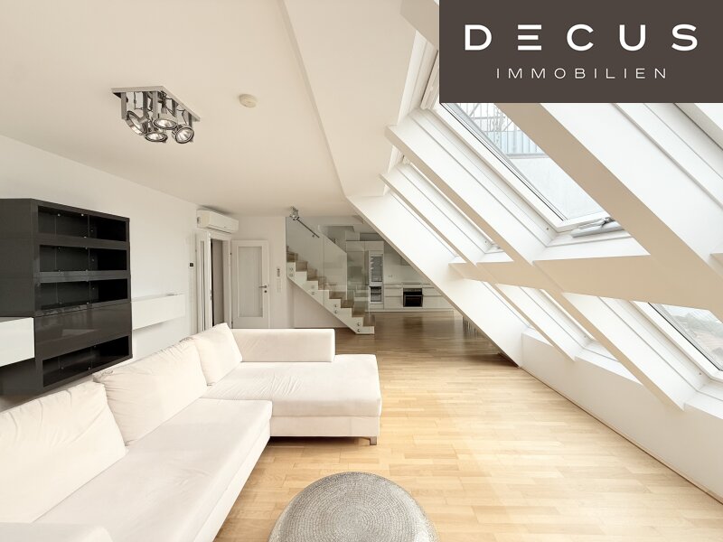 | DACHTERRASSE | 4 ZIMMER | ZWEI GARAGENSTELLPLÄTZE |