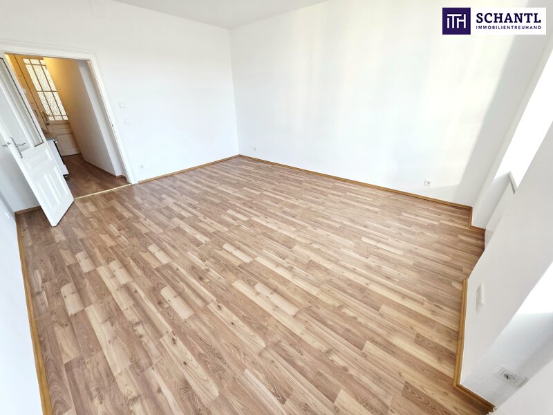 Die leise Seite des Stadtlebens! Kompakte Kleinstwohnung im 3.Stock mit eingereichtem, großen Balkon! U-Bahn um´s Eck! Ruhige Hoflage in 1030 Wien + Schönes Altbauhaus! Nicht zögern!