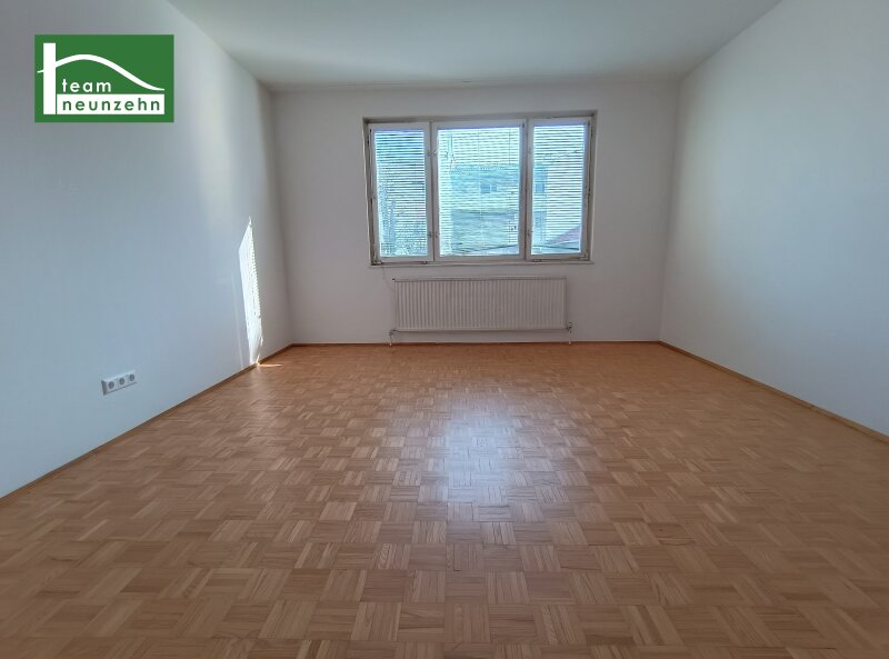 In wenigen Schritten in der Fußgängerzone ? geräumige Genossenschaftswohnung in bester Lage