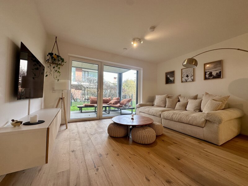 Moderne Gartenwohnung mit Terrasse und Tiefgarage