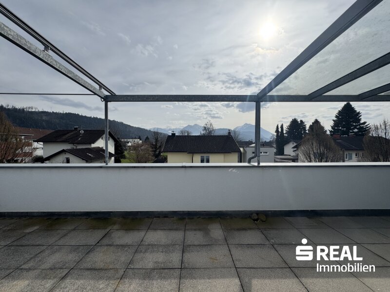 Tolle Dachgeschoss-Wohnung mit zwei Terrassen!