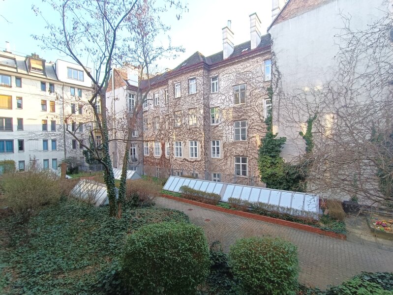 Neubau mit Ruhelage im Innenhof! 2,5 Zimmer! Küche separat mit Essbereich! Kellerabteil & Waschküche! Nähe U6 Thaliastraße!