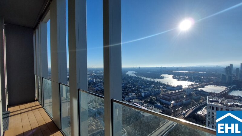 Erstbezug ? 3-Zi.-Wohnung mit Rooftop Pool & Sauna