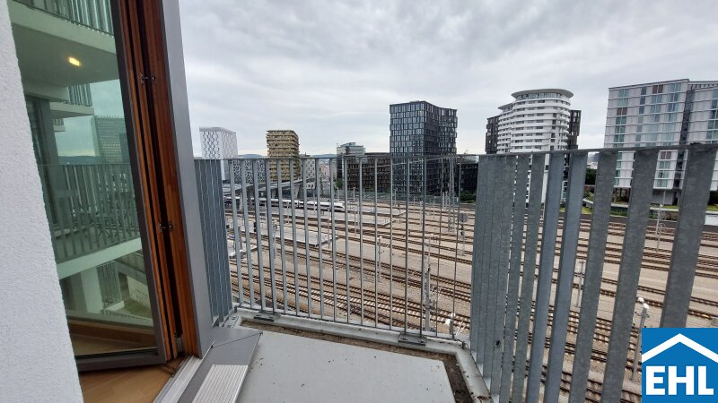 Sonnwendviertel: 1-Zimmer-Wohnung mit Balkon im 17. OG ? Fitnessraum, Co-Working & Rooftop-Terrasse inklusive!