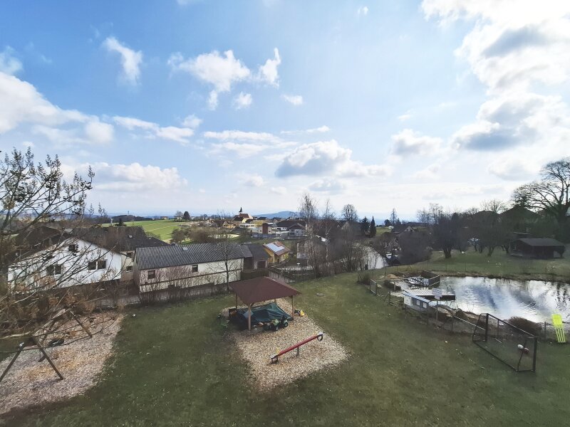 Nöchling - herrliche 3 Zimmer Maisonettewohnung mit eigenem Badeteich