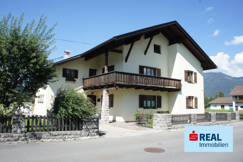 Liebevoll saniertes Zweifamilienhaus in Lechaschau