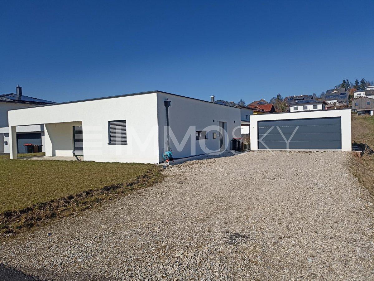 Bungalow -NEUBAU 23 mit Gewährleistung- samt Doppelgarage
