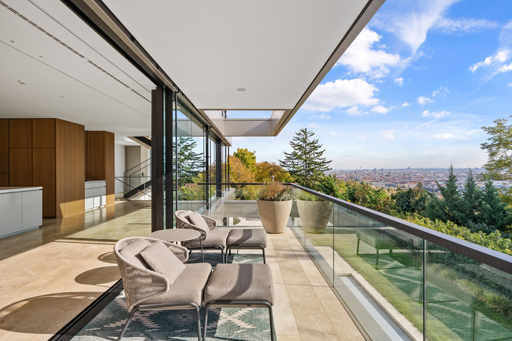 Weitblick über die  Metropole Wien! Prestige-Architektenvilla am Schafberg