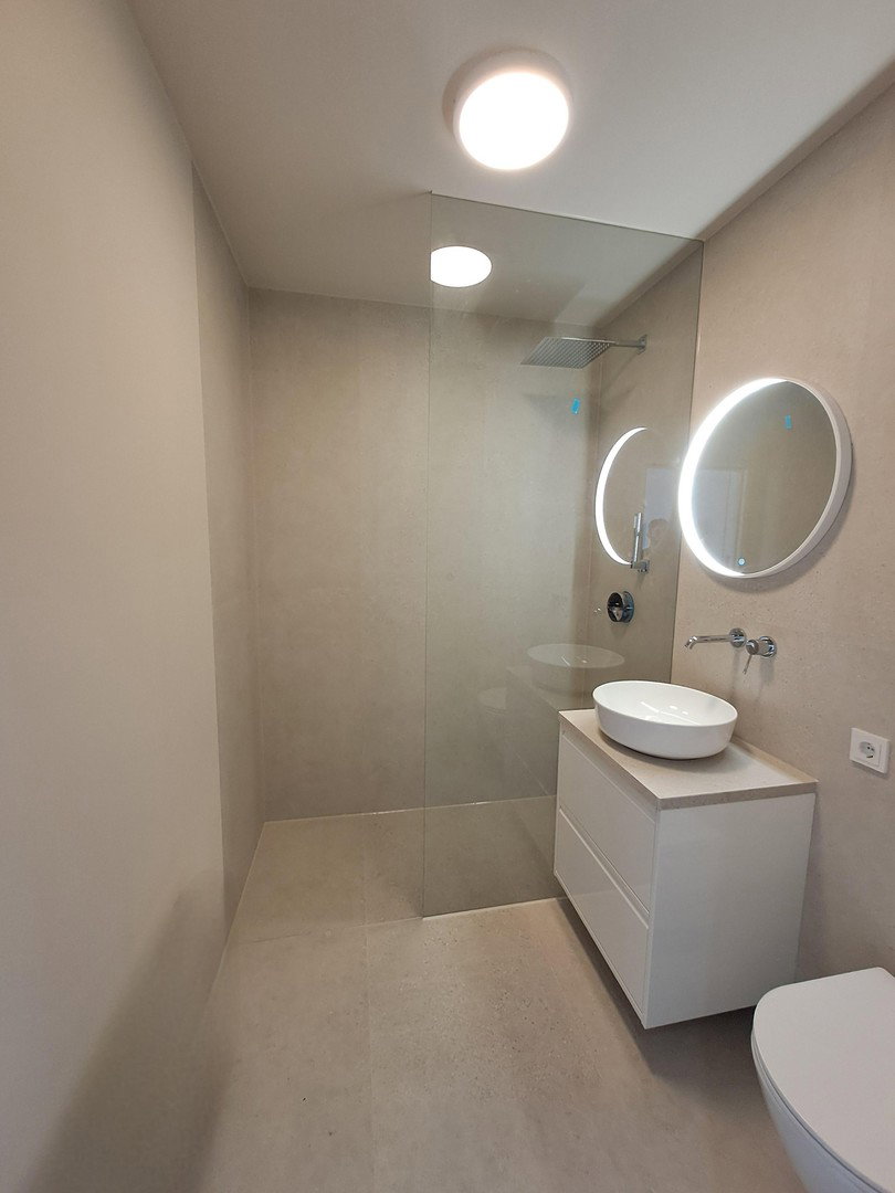 MÜNCHEN LUXUS 1,5 ZimmApartment hochwertigst kpl. saniert, Parkett, Vollküche, Traumausblick