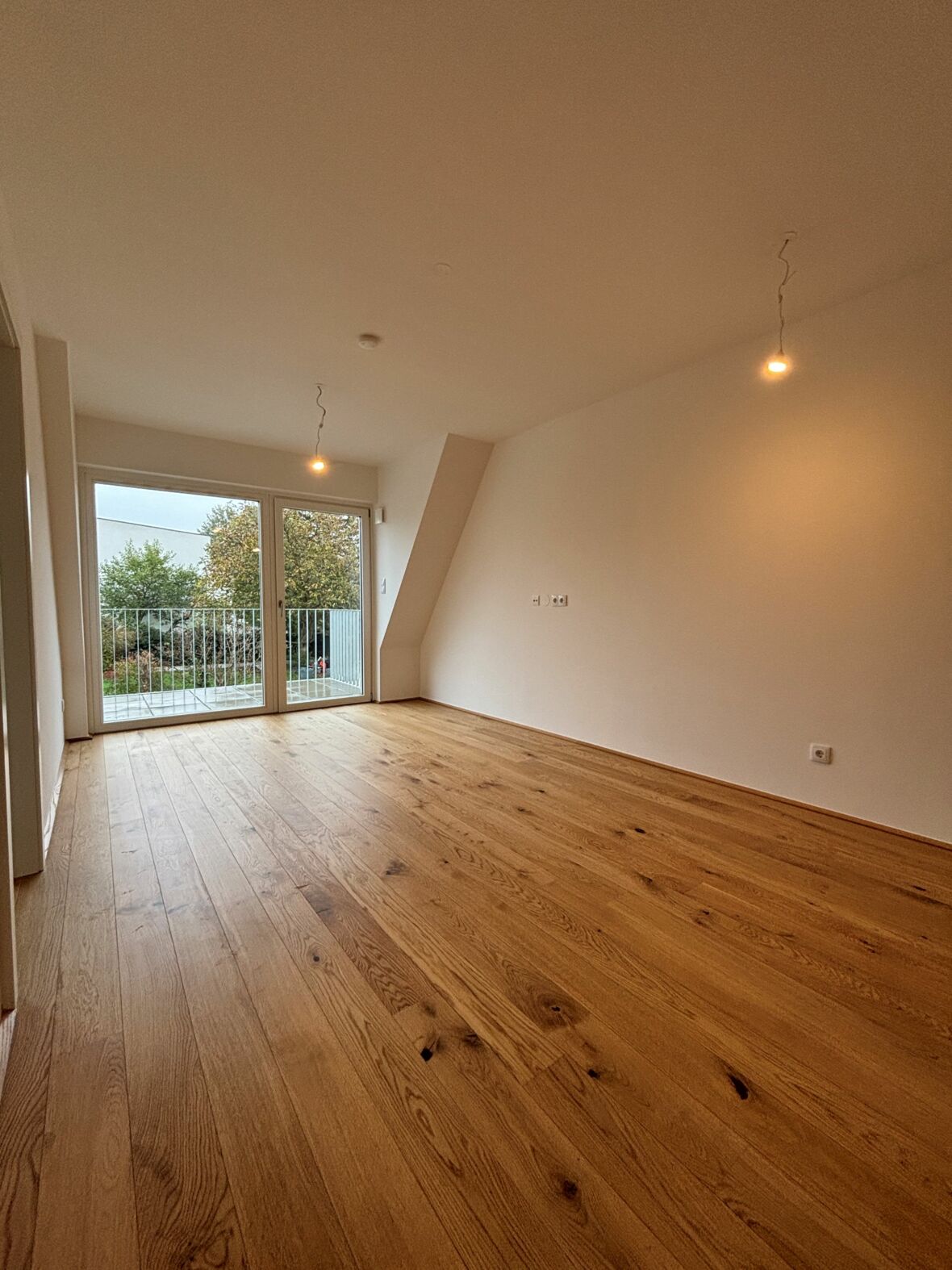 Zu vermieten!_Kleegarten_schöne 2-Zimmer-Wohnung mit Balkon und Gartenabteil_Top17